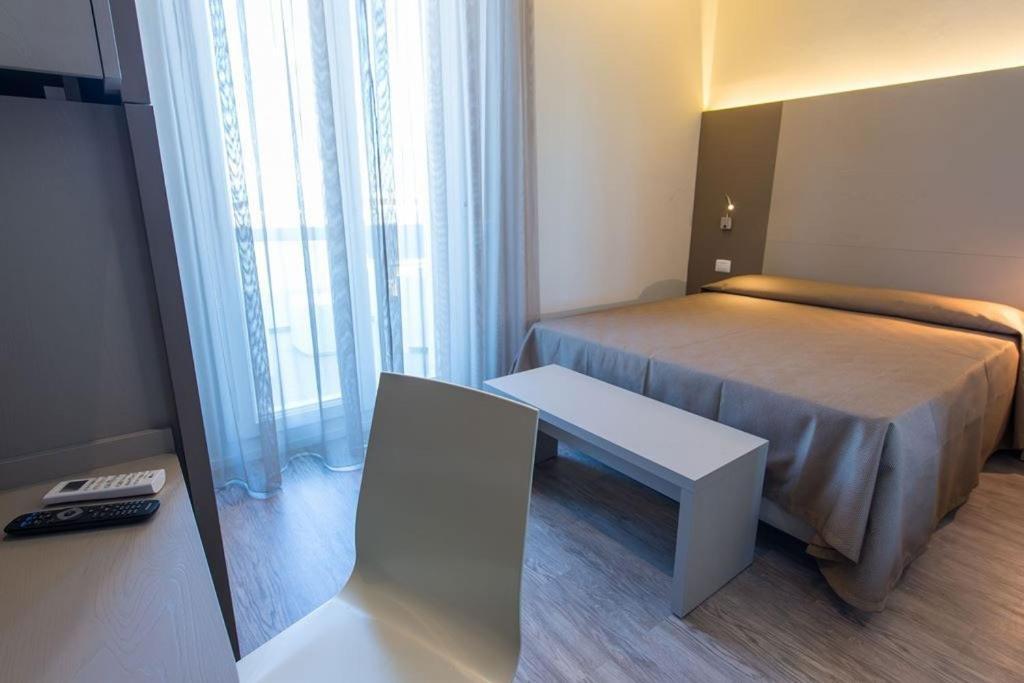 Hotel 2000 Rimini Exterior foto