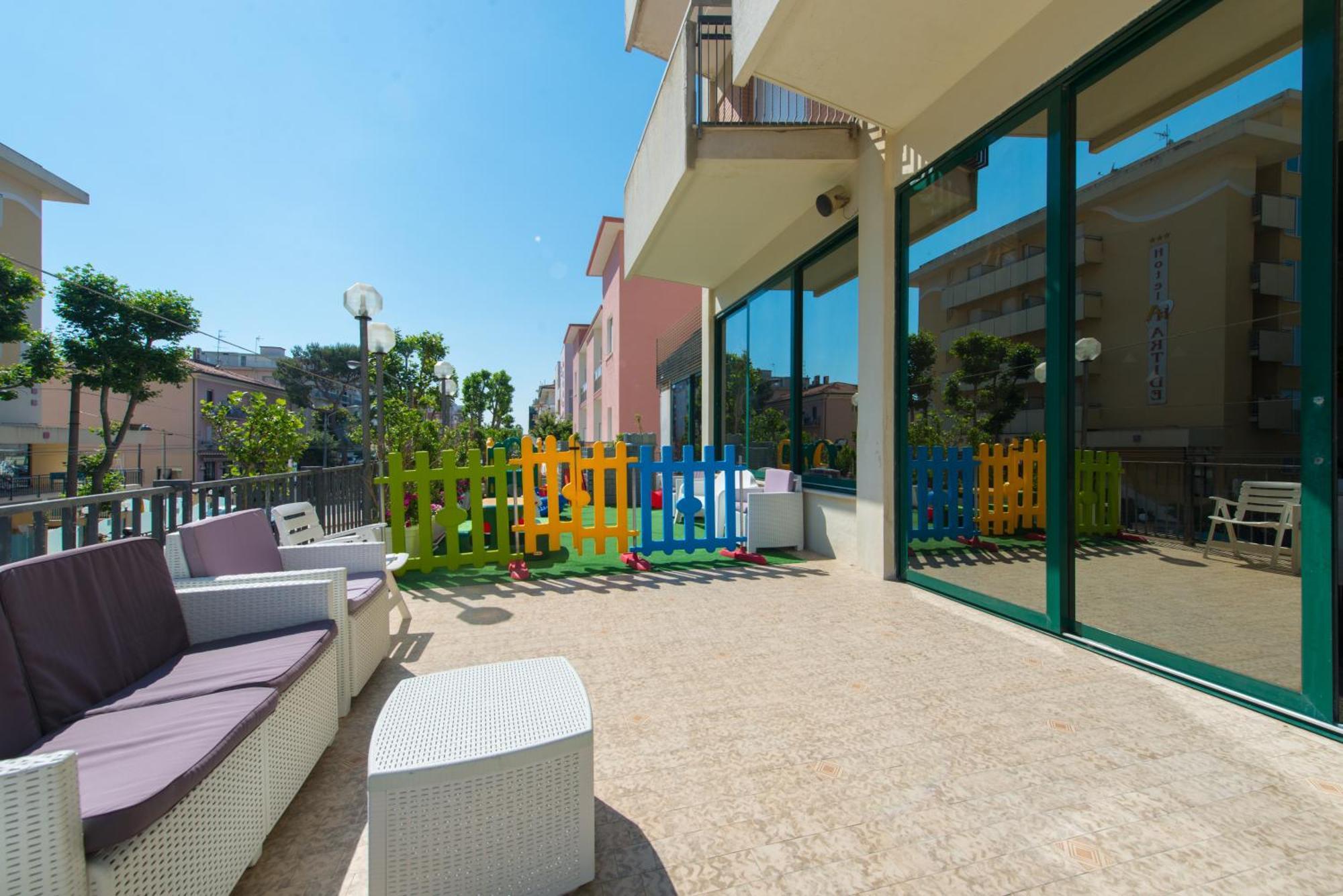 Hotel 2000 Rimini Exterior foto