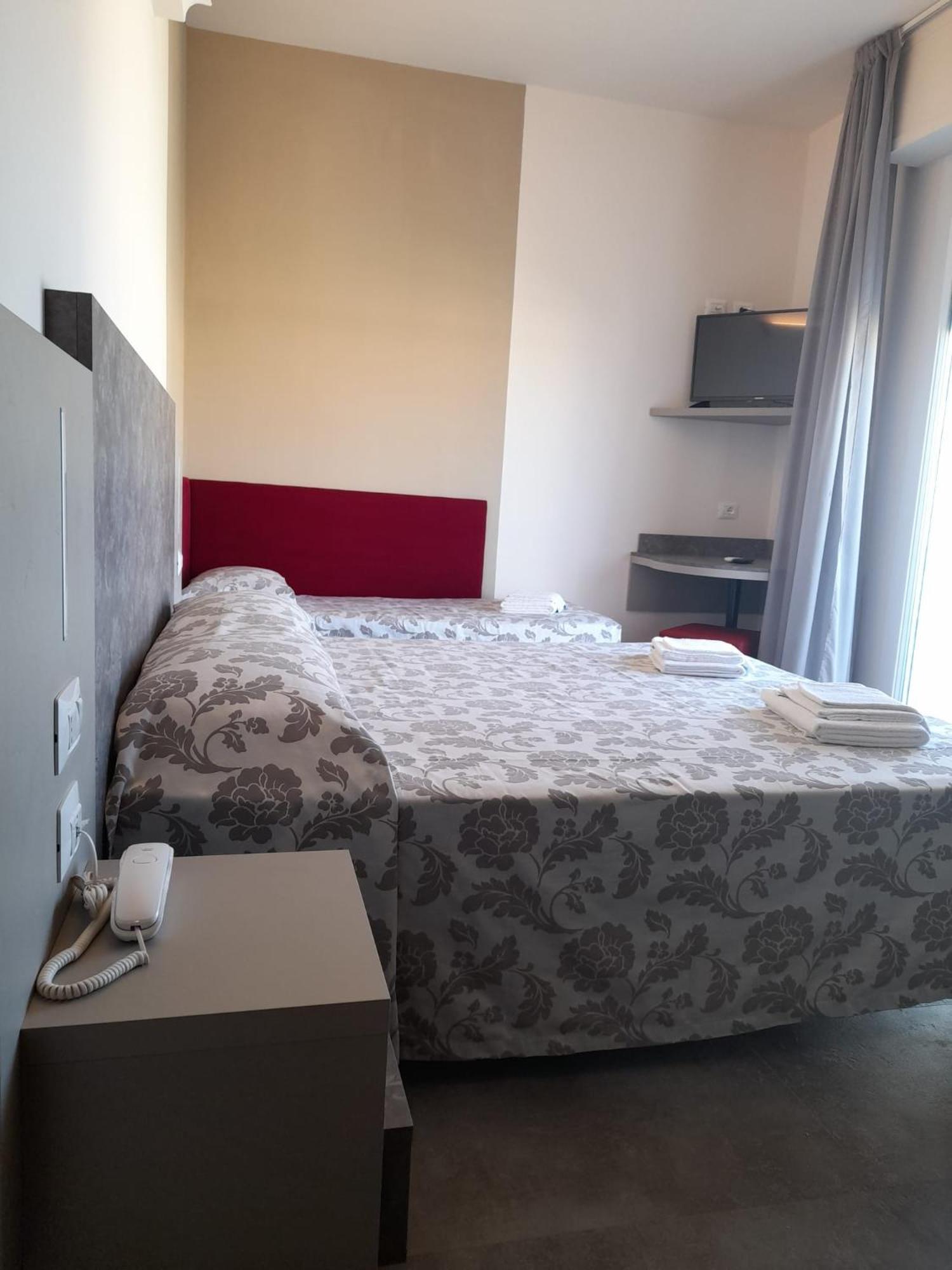Hotel 2000 Rimini Exterior foto
