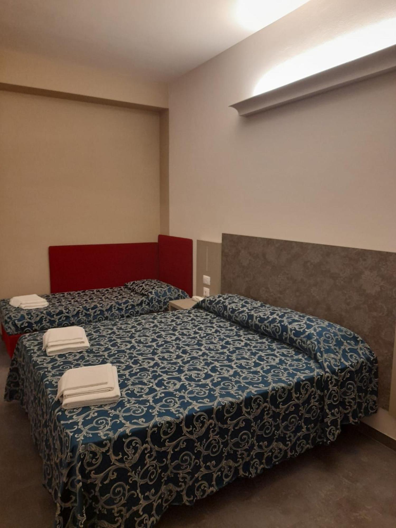 Hotel 2000 Rimini Exterior foto