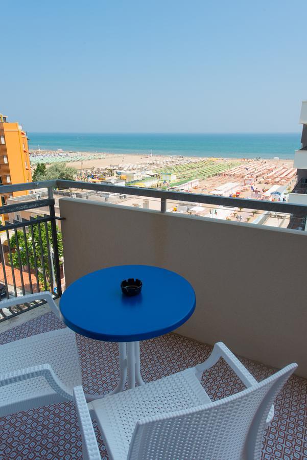 Hotel 2000 Rimini Exterior foto