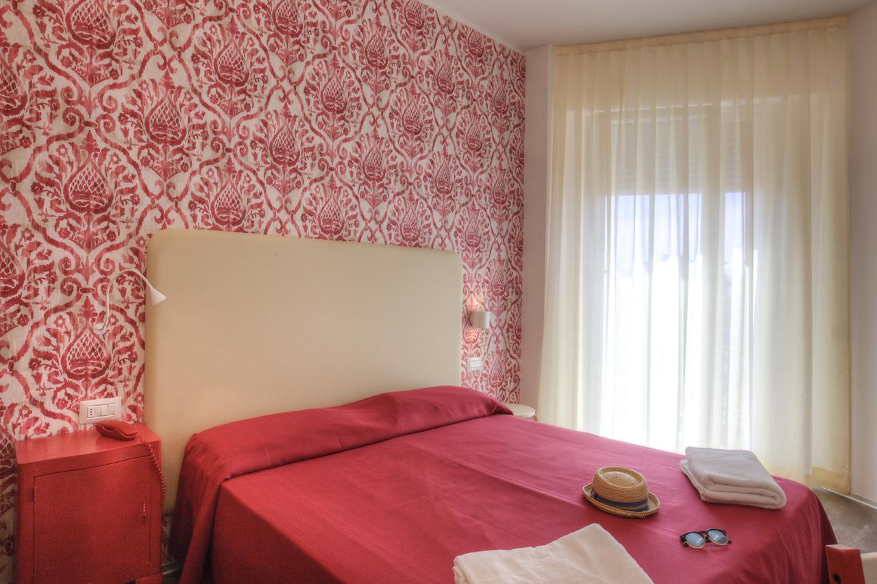 Hotel 2000 Rimini Exterior foto